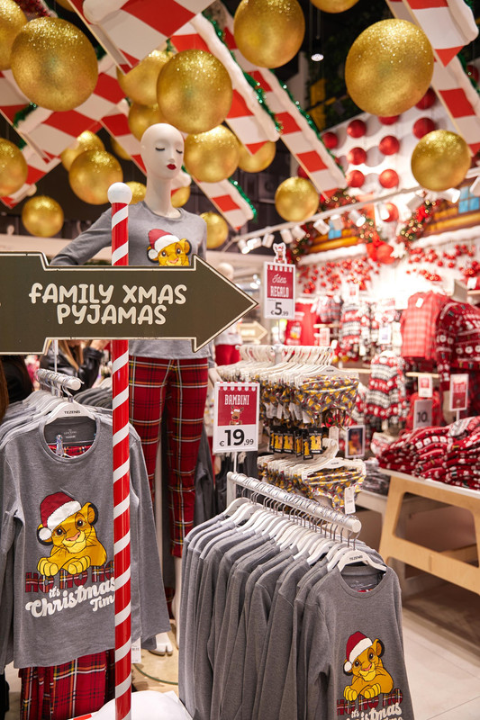 Tezenis, il party di Natale 2022 Giulia De Lellis Magazine