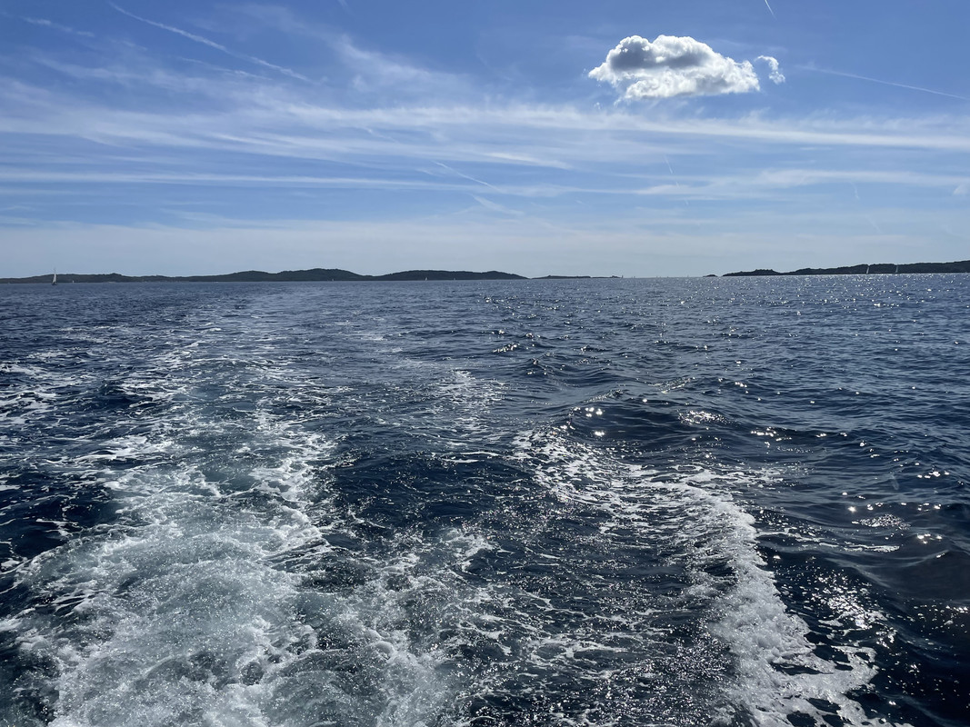 FED73A00-232B-4ABD-BAE2-0D72C8A2DC0C