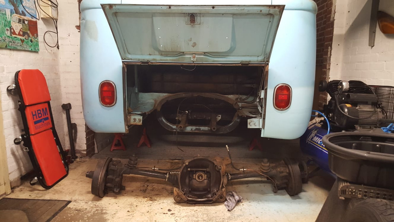 81EE211C-171D-4137-AB1D-6772DD0AC64E