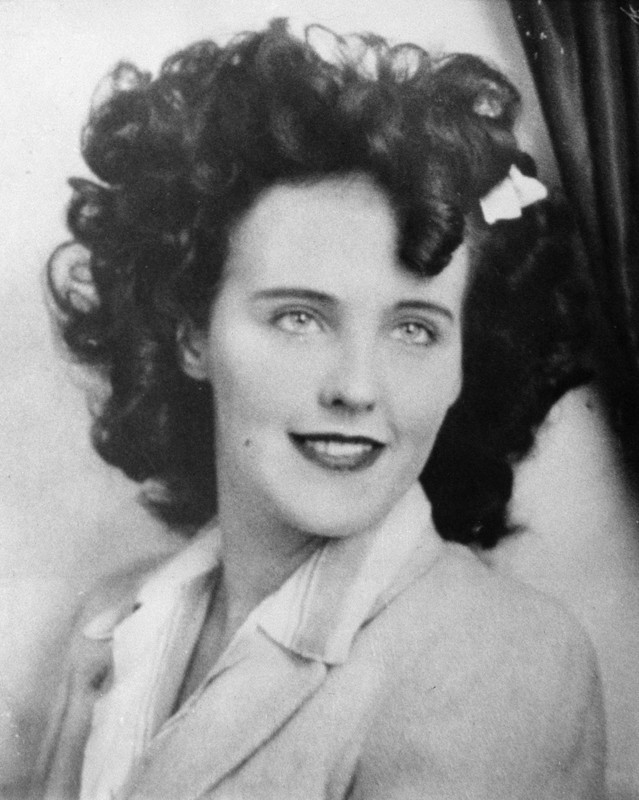 1280px-Elizabeth_Short_photo_from_police_bulletin