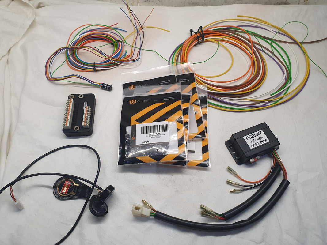 electrical replacements white 1VJ