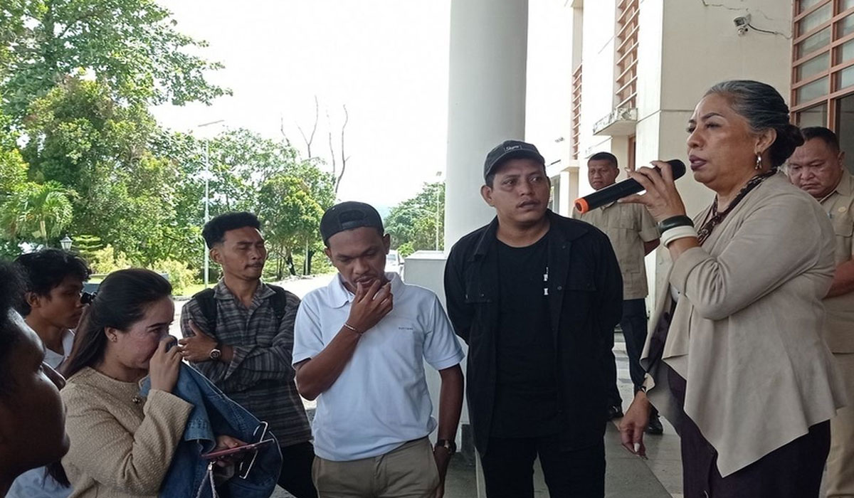 Kasus KDRT Mandek, Istri Anggota TNI AU Lanud Pattimura Ngadu ke DPRD di Maluku!