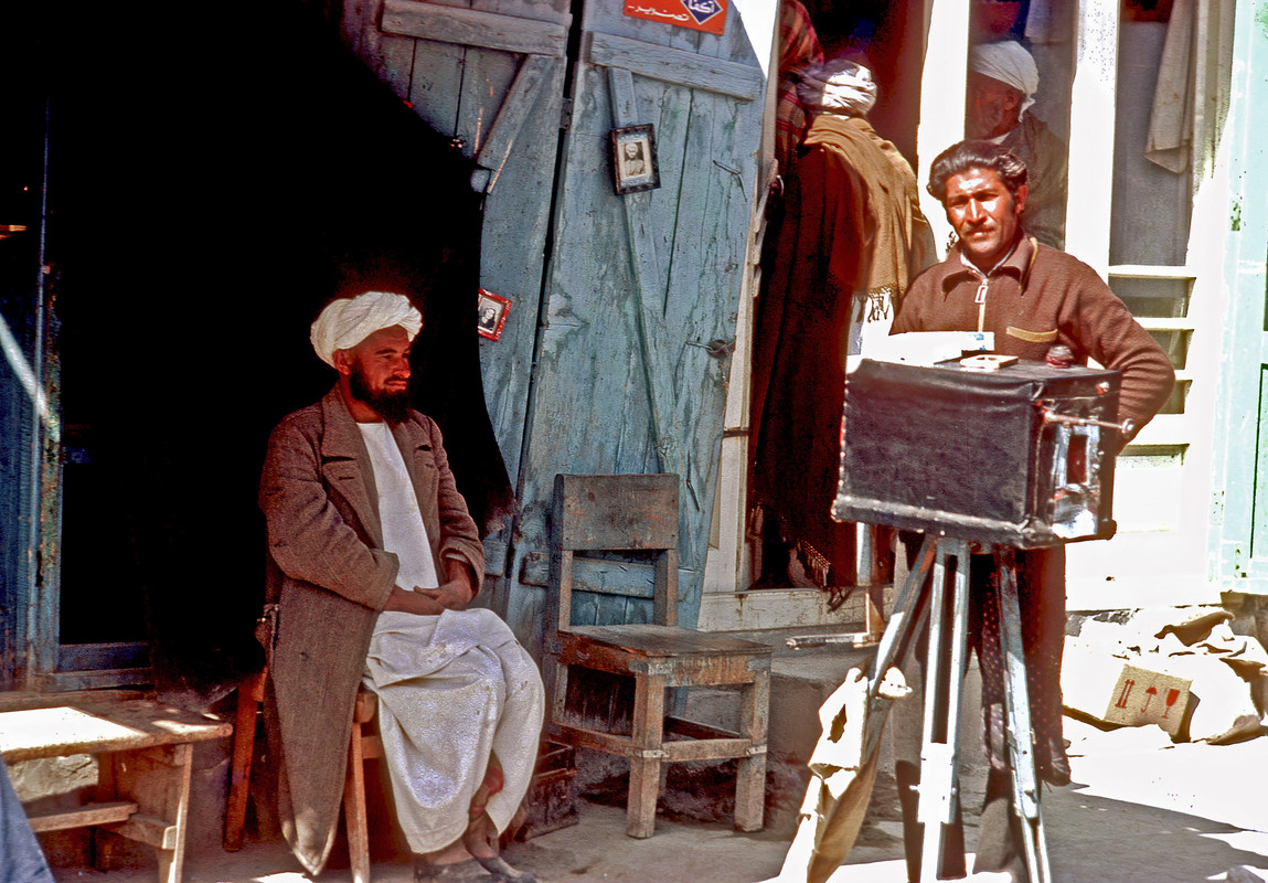 Photographer in Khandaher, Afganistan1