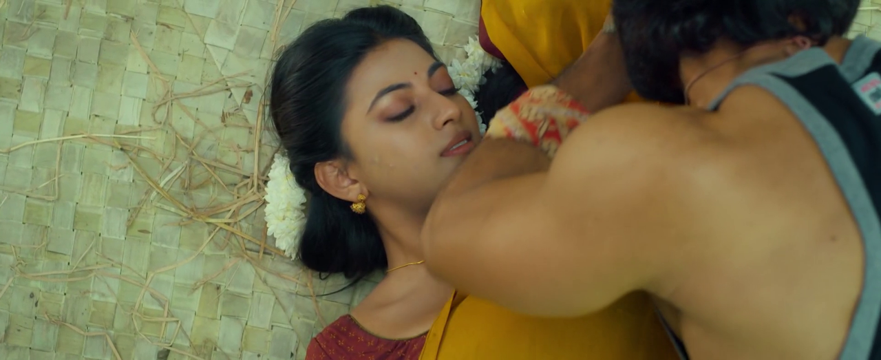 Kayal Anandhi-  Hot  Intimate Scene - Sridevi Soda Center  (25)