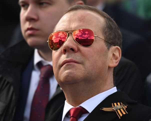 Un dernier regard avant de partir.