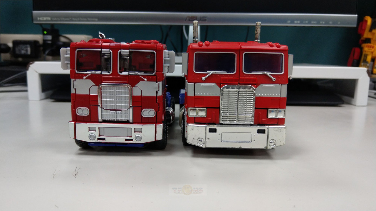 09-Legendary-Optimus-Prime