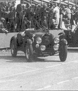24 HEURES DU MANS YEAR BY YEAR PART ONE 1923-1969 - Page 13 33lm03-Bugatti-T50-PBussienne-MDesprez-1