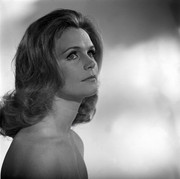 Lee-Remick-e54