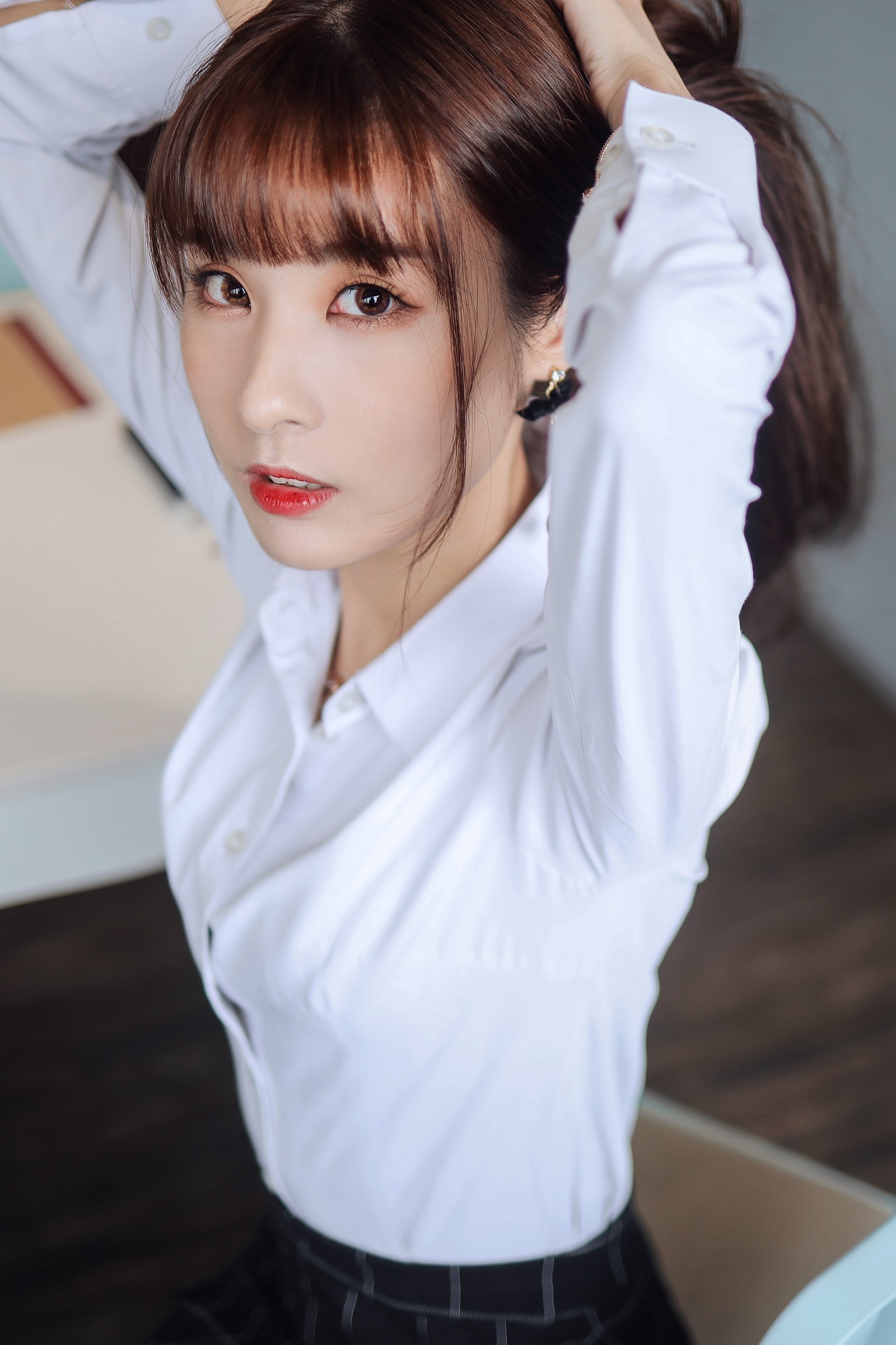 泥泥汝 OL 女郎 A 主题 写真图集｜职业风高清摄影（31P｜155MB）插图1