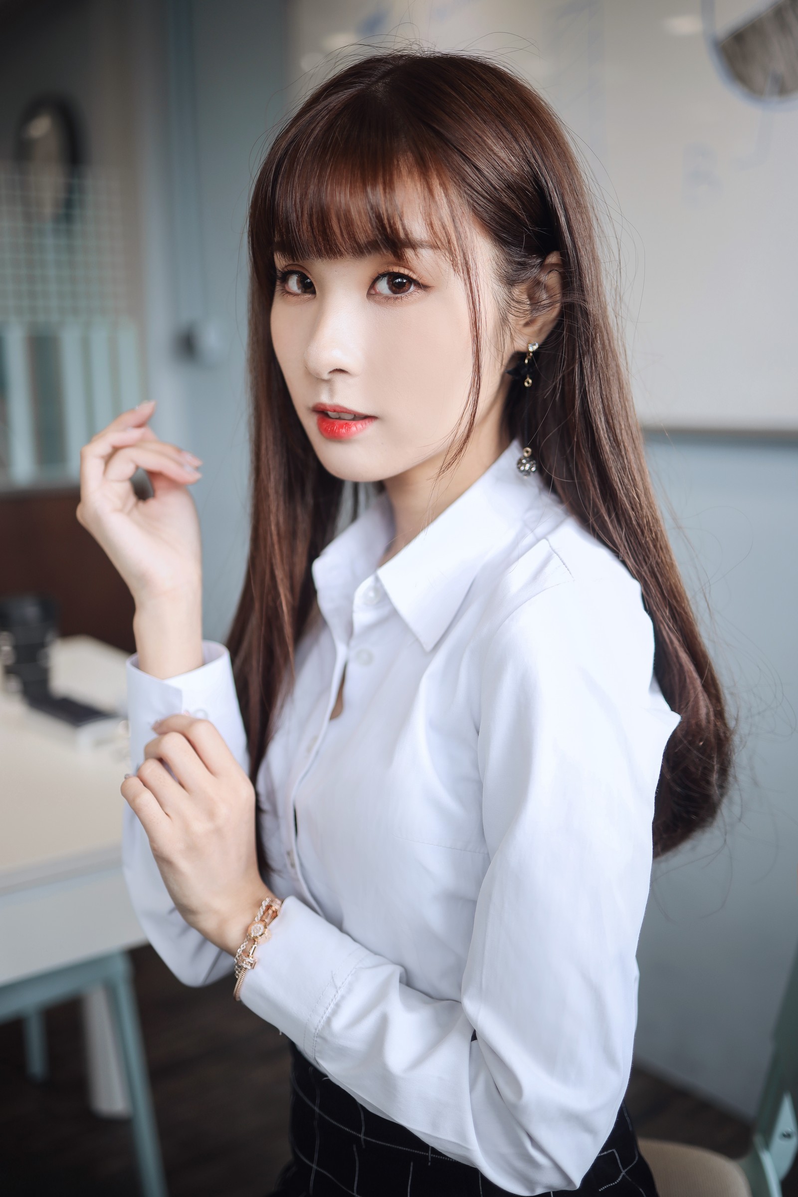 泥泥汝 OL 女郎 A 主题 写真图集｜职业风高清摄影（31P｜155MB）插图2