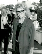 angie-dickinson-md27