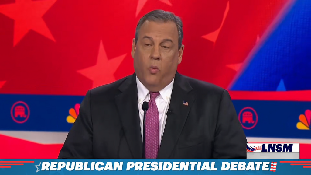 [Image: voezso3s127e.png]