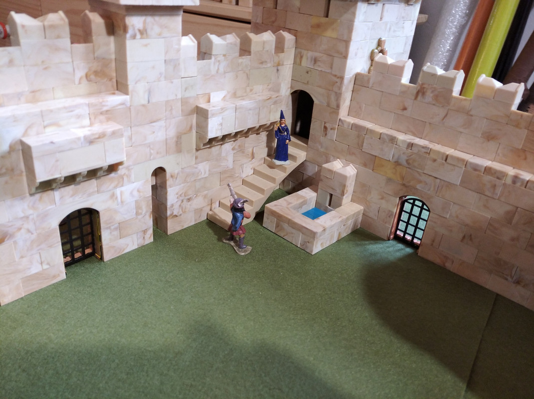Detalles interiores  castillo amurallado(4)