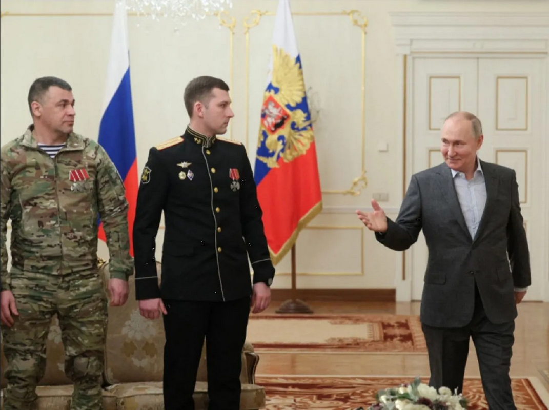 Putin te ofrece la ciudadanía si peleas por Rusia en las fronteras de Ucrania