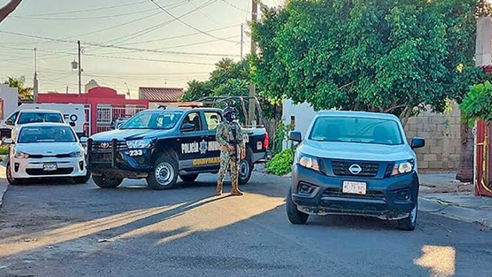 Madre es privada de su libertad en presencia de sus dos hijas en Guaymas