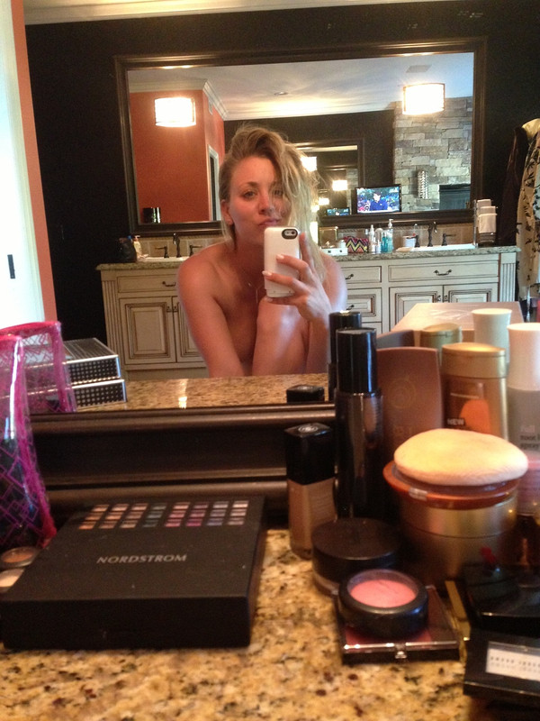 [Image: Kaley-Cuoco-Naked-Leaked-05.jpg]