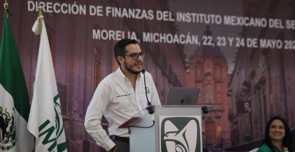 Denuncian abusos por parte del Director de Finanzas del IMSS