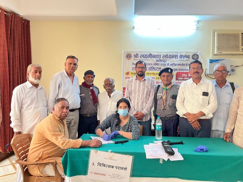 फतेहपुर शेखावाटी में निःशुल्क नेत्र चिकित्सा शिविर, 75 मरीजों की जांच — 33 चयनित ऑपरेशन हेतु