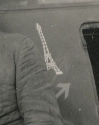 Foto - Heer LKW mit Kennung Abzeichen Eiffelturm im Osten (2)