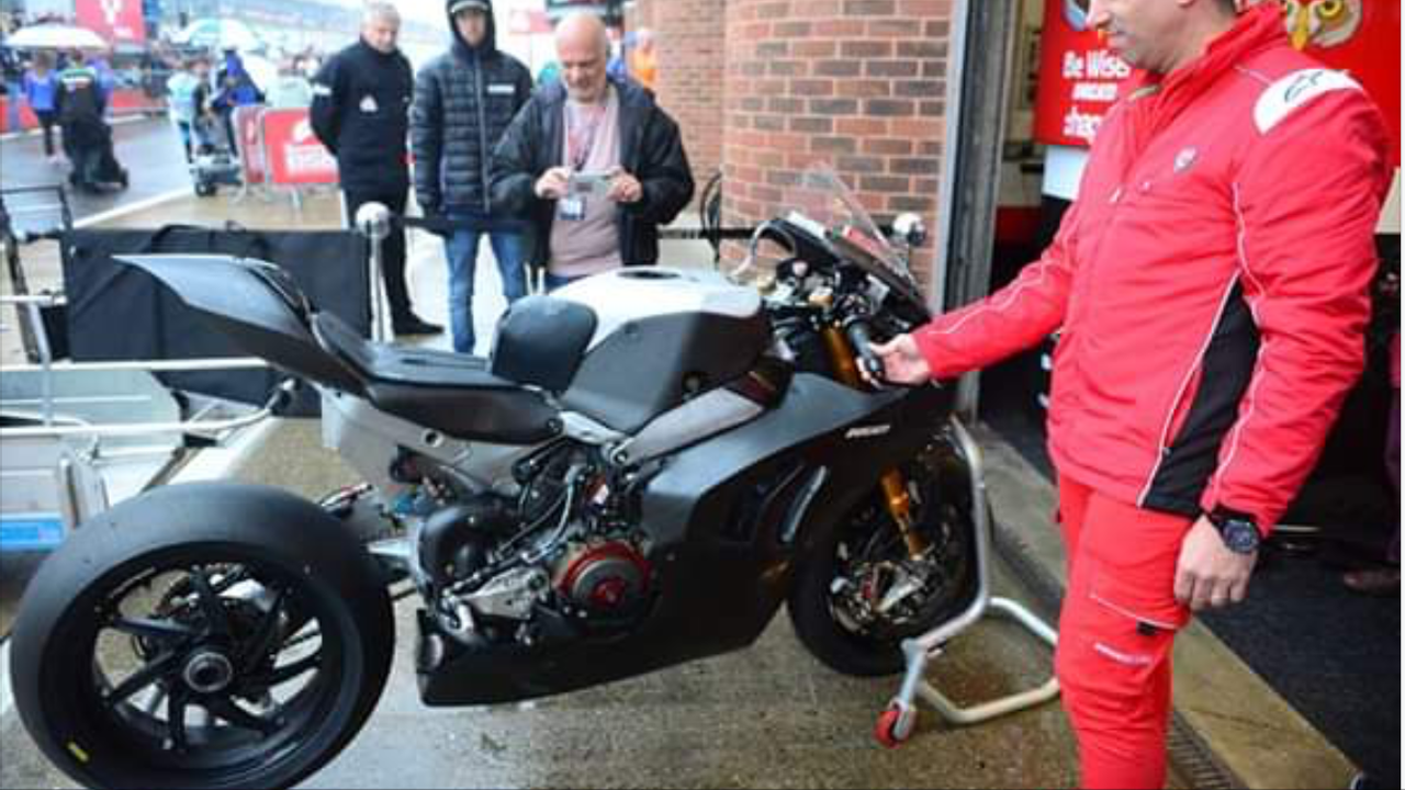 FD444F75-F589-434C-A37B-2B833E251A3E