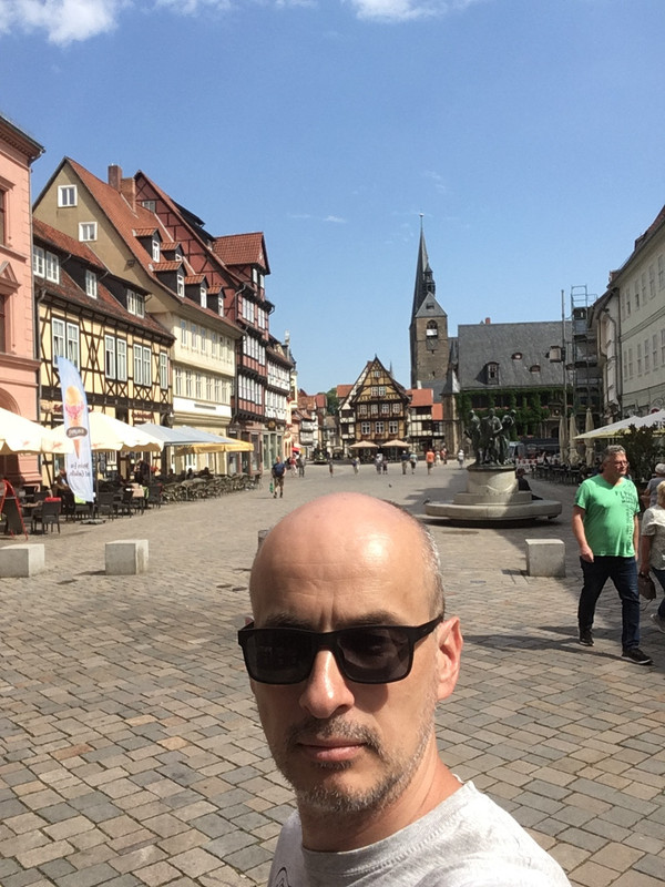 593698C6-8ED6-41F8-AC96-1E3C263FCA4C