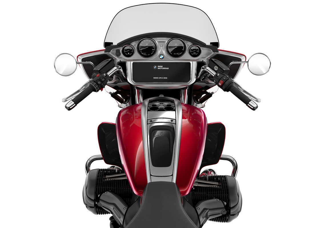 P90569065_highRes_bmw-r-18-roctane-r-1