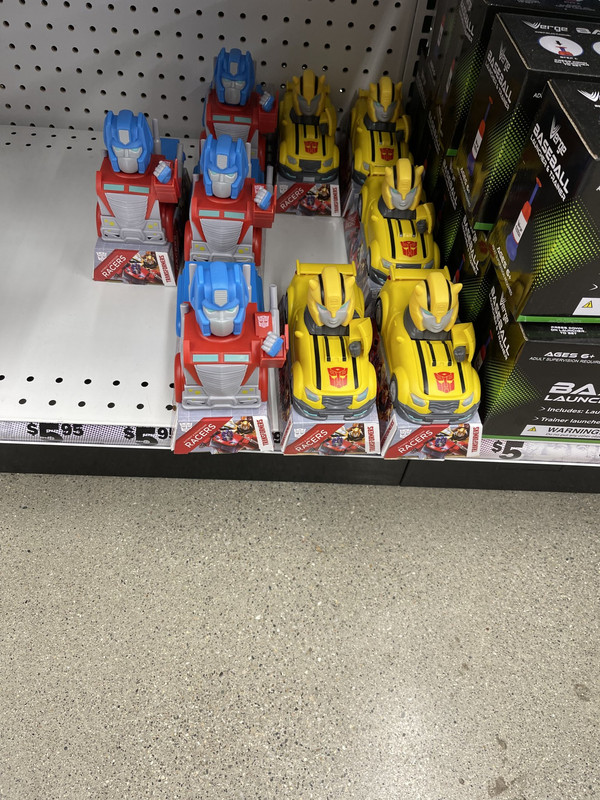 Transformers-Authentics-Pull-Back-Racers-Bumblebee-00