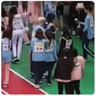 Smart-Select-20190812-220428-Twitter.gif
