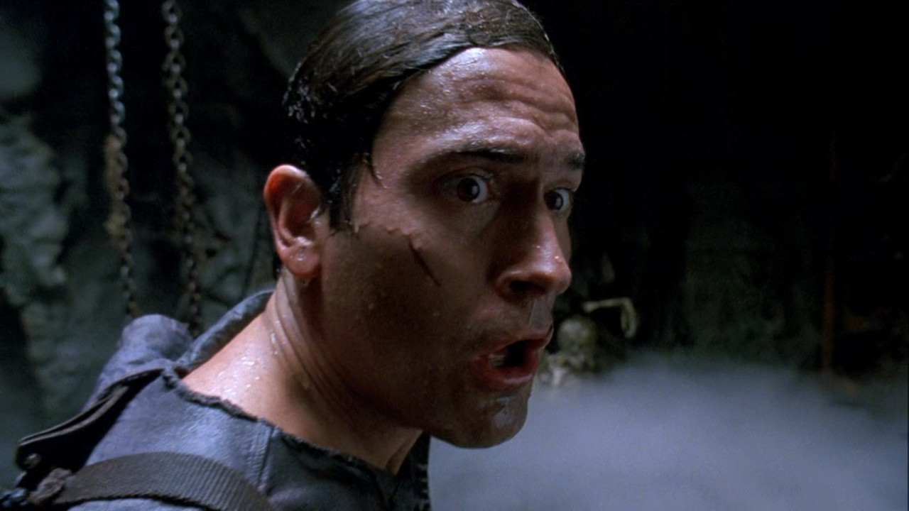 Army of Darkness 1992 DC (1080p x265 10bit Tigole).mkv_snapshot_