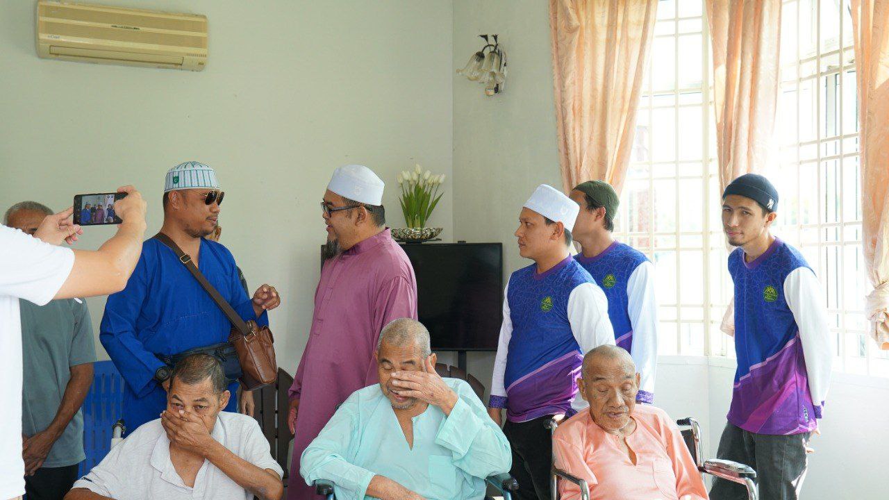 Sumbangan Warga Emas