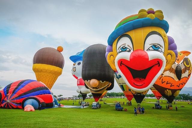 [Image: Cartoon-Characters-Hot-Air-Balloon-for-P...seeing.jpg]