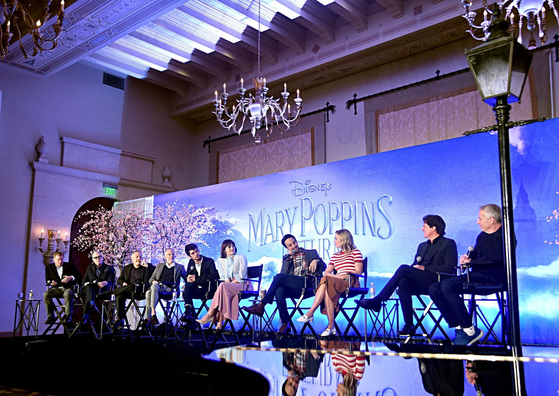 emily-blunt-disneys-mary-poppins-returns-press-conference-beverl