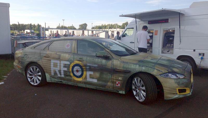 35227980_10156114240966418_7420660690903