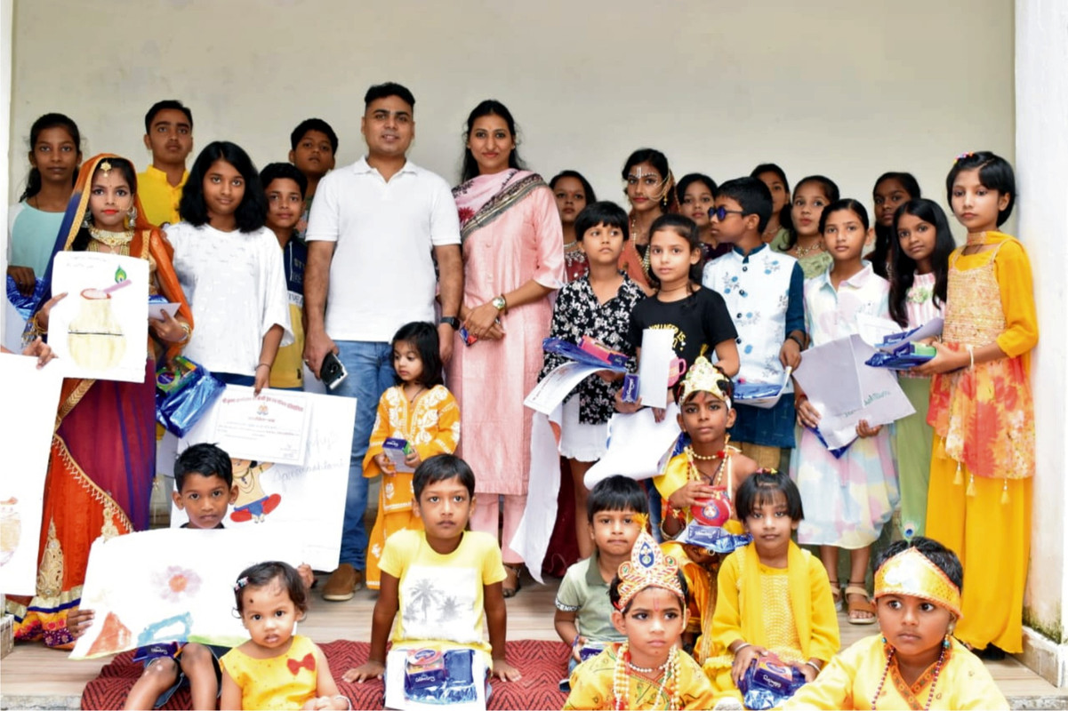 वामा सारथी उ0प्र0 पुलिस फैमिली वेलफेयर एसोसिएशन के तत्वाधान में पुलिस लाइन्स उरई मे हुई फैन्सी ड्रेस एवं पेन्टिंग प्रतियोगिता 