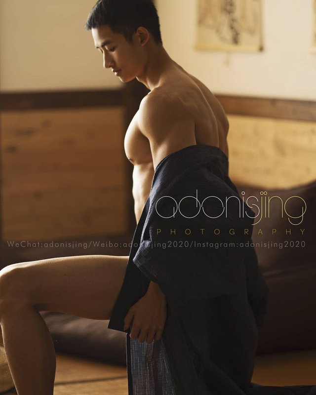 Adonisjing (241)