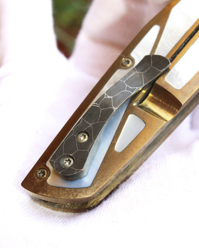 CRU-FRAME-8.jpg