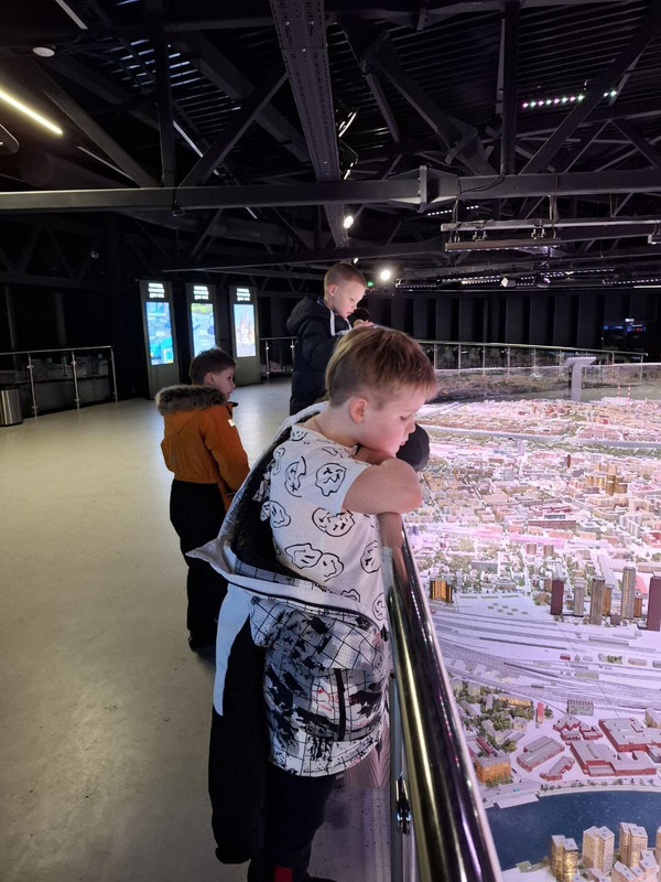 83863758-61a0-4011-8b1b-18258e63ad61