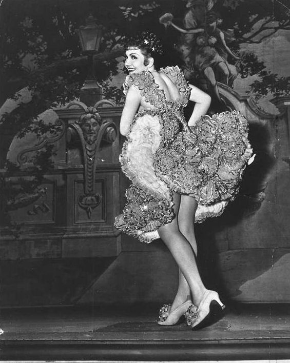 claudette_colbert_b71