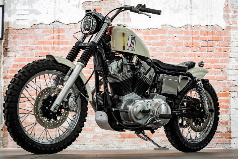 Harley-Davidson-XL1200-Sportster-Custom-768x513
