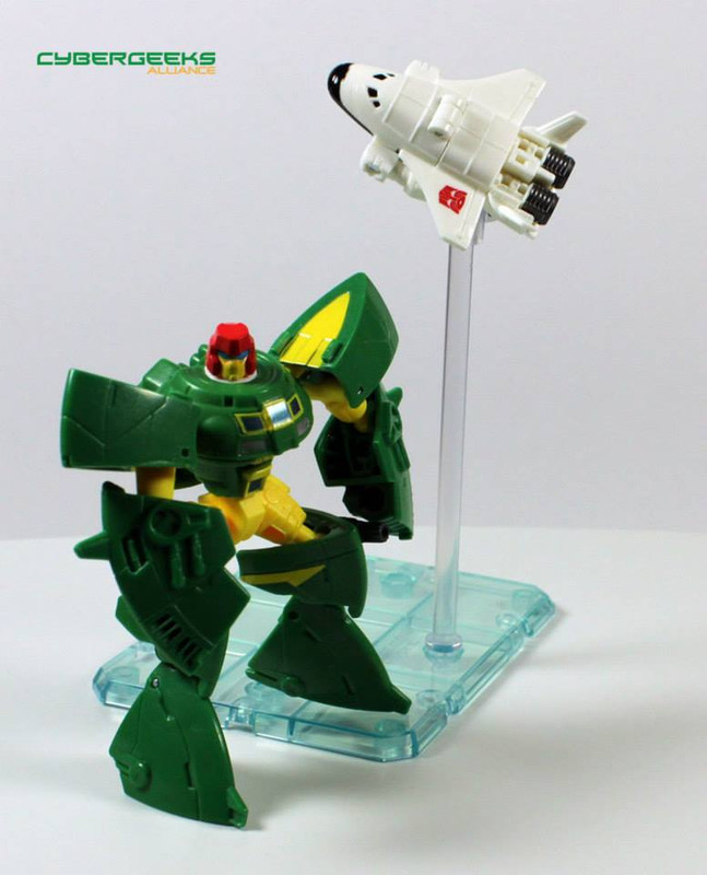 1530497_737749516236943_1883293905_n