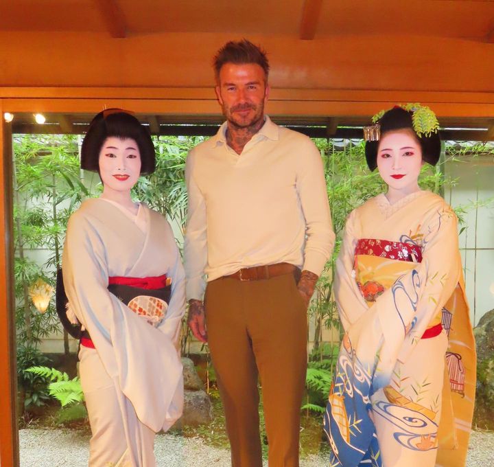 Momen David Beckham dan keluarga pamer aktivitas seru saat liburan ke Jepang beberapa waktu lalu.
