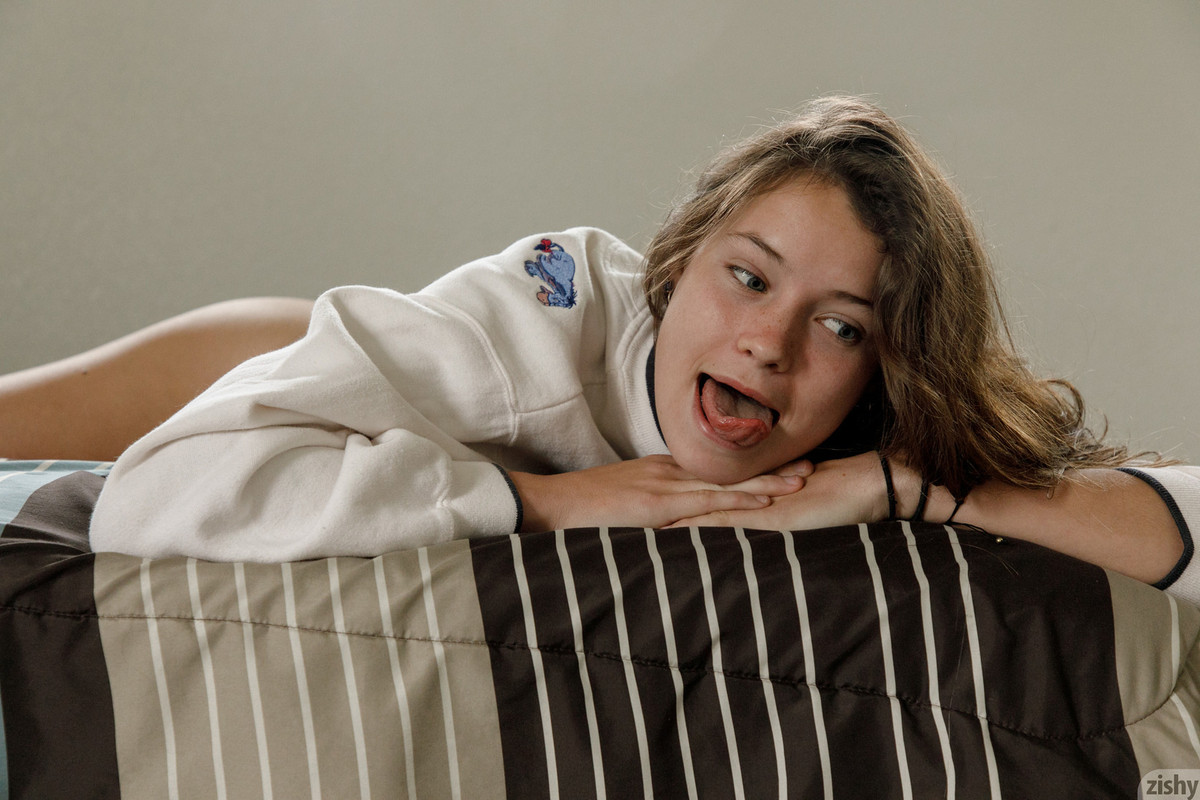 full_065_1244130805590801