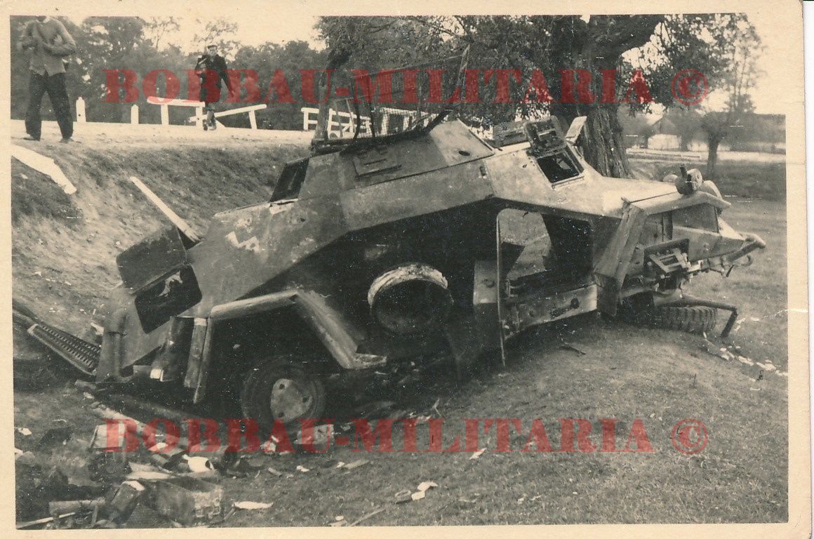 Polen Pz.A.A 5 Panzerspähwagen Sd.Kfz 221 combat mit Treffer