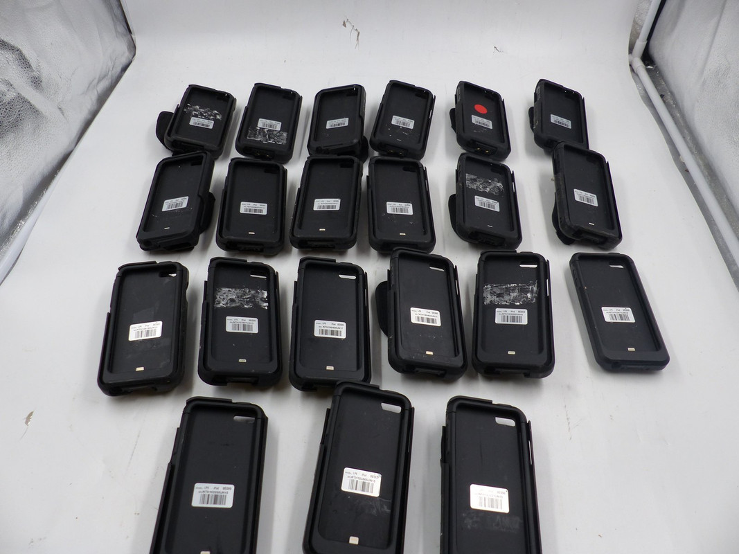 LOT OF 20 INFINITE PERIPHERALS LP5 0E000 IPOD TOUCH 5TH BARCODE SCANNERS