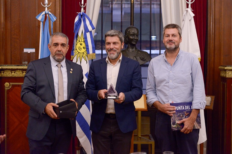 fotolegis-Junta-Departamentalde-Maldonadode-Uruguay2