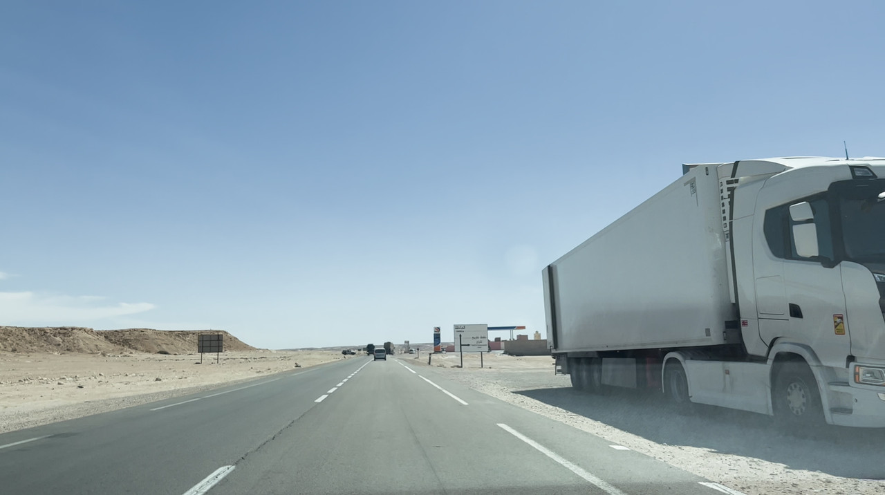 Carreteras, Gendarmería y Estaciones de Servicio - Al Sur del Sur: entre el desierto y el océano (87)