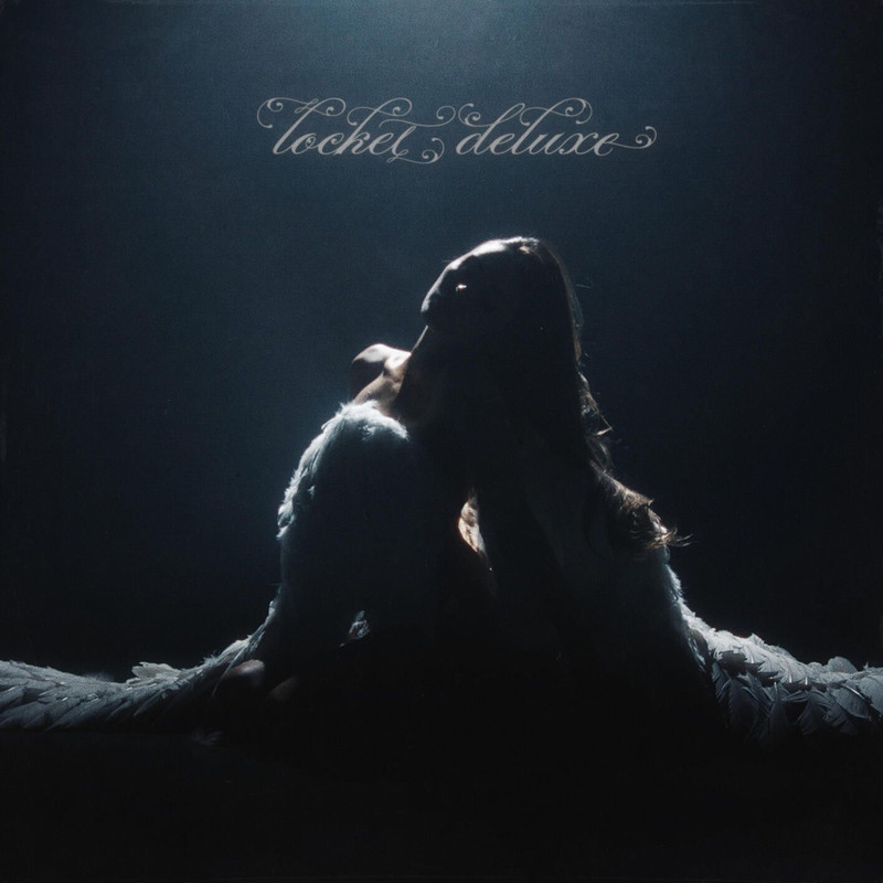 Madison Beer - locket (deluxe)