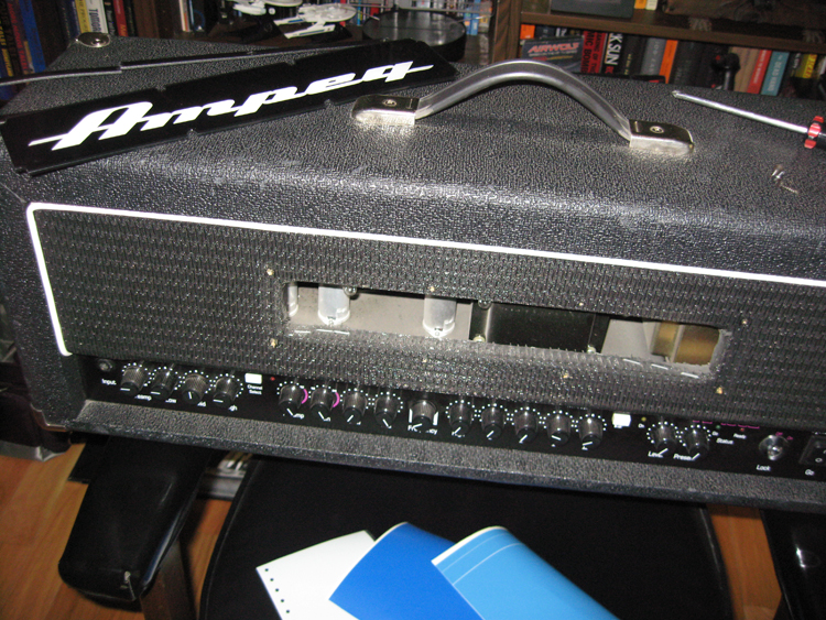 ampeg-light-06.jpg