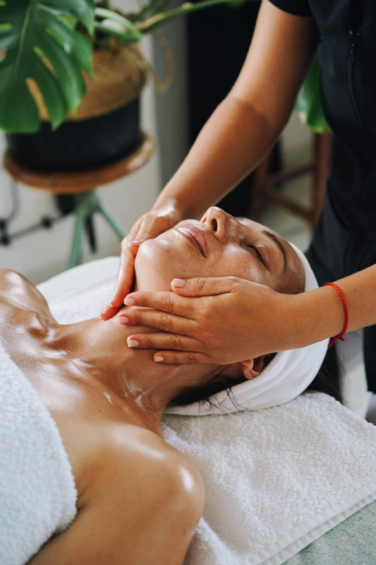 Buccal massage facial sculpting treatment in SoHo NYC