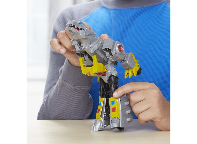 Transformers-Cyberverse-Ultra-Grimlock-008